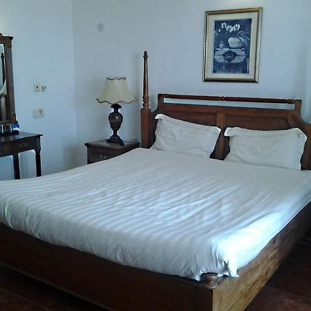 Villa Bayoud Pondicherry Bagian luar foto